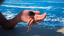 Giantess on the beach, 日本語